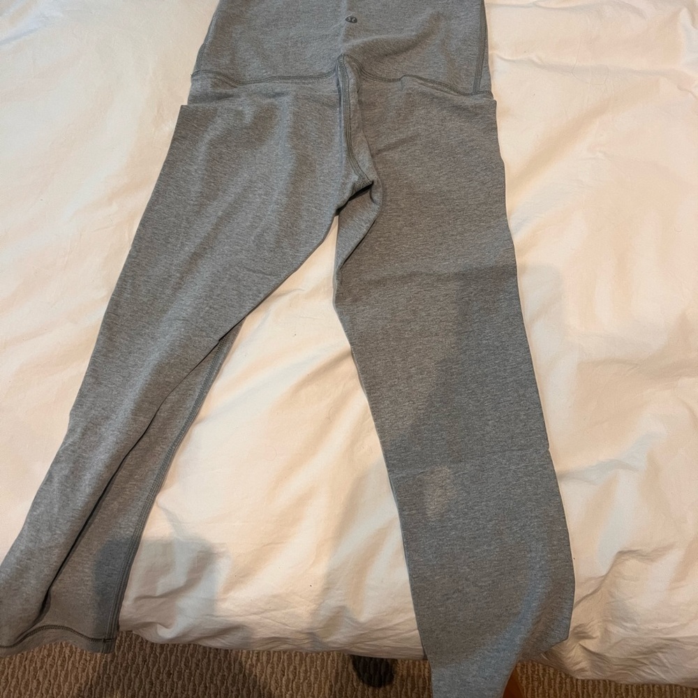 Grey Lululemon Cropped Leggings size 4